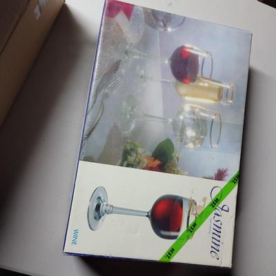 Sale Photo Thumbnail #501: Drink some wine with 5 of your friends then move heavy things around, Good, wholesome fun for a Friday night.