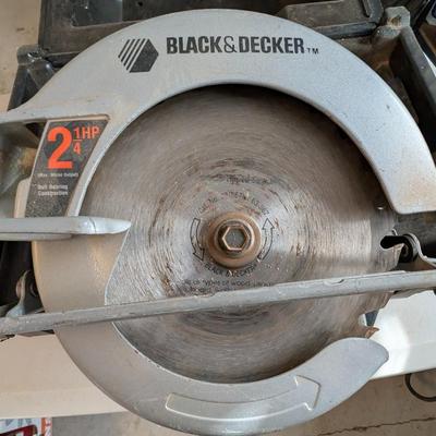 Sale Photo Thumbnail #521: Black and Decker Circular Saw in Craftsman Box