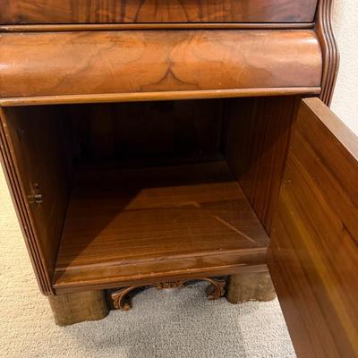 Vintage Waterfall side table/nightstand w/ built in ashtray!