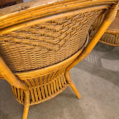 Set of 2 Rattan chairs