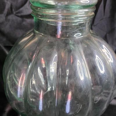 Vintage Italian Green Depression Glass Pumpkin Hand-Blown Apothecary-Style Ribbed Glass Display Jar with Lid – Thick Heavy Glass,...