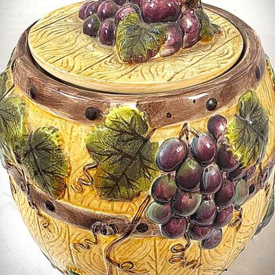 Pacific Rim Sonoma Grape Cookie Jar Wine Barrel Ceramic Hand-Painted Discontinued Pattern