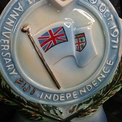 Vintage 1971 Jim Beam Fiji Independence Decanter – A Regal China Bourbon Collector’s Piece