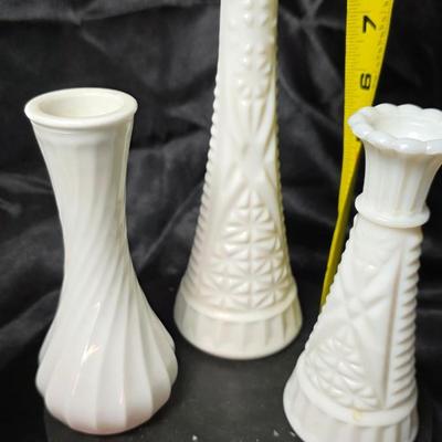 Vintage Milk Glass Bud Vase Trio Bundle – Hoosier “Swirl” + Anchor Hocking “Stars & Bars” (Mid-Century Wedding Decor)