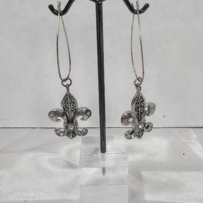 Vintage Silver-Tone Fleur-de-Lis Drop Earrings on Elongated French Hooks