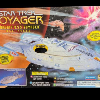 Playmates Star Trek U.S.S. Voyager NCC-74656 Collector’s Edition