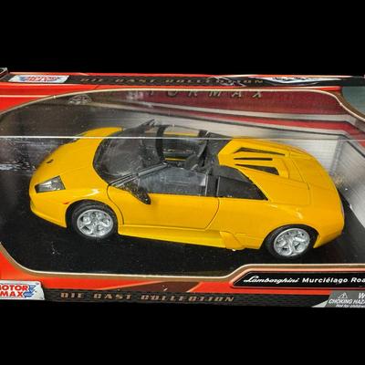 Motormax “Die Cast Collection” 1:24 Scale Diecast Assortment