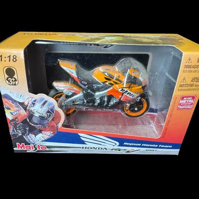 Maisto 1:18 Scale Diecast Motorcycle Assortment