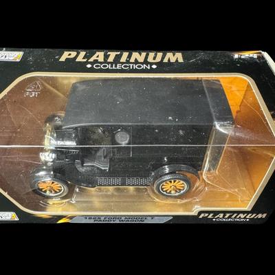 Diecast Vintage Truck 1:24 and 1:25 Scale Assortment