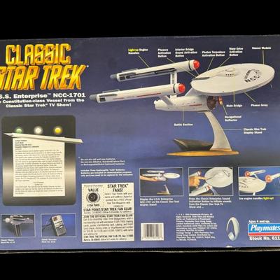 Playmates Classic Star Trek U.S.S. Enterprise NCC-1701 Electronic Vehicle