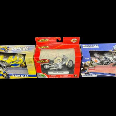 Maisto and FastLane 1:18 Scale Diecast Motorcycle Assortment