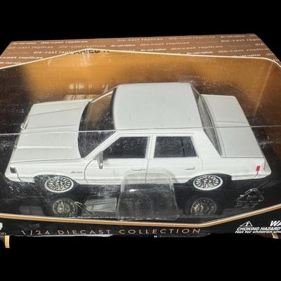 Motor Max 1:24 Scale Diecast Car Assortment