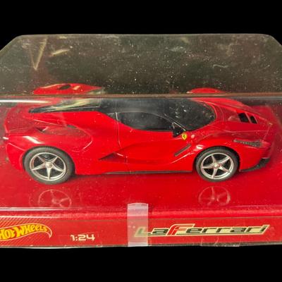 Hot Wheels Ferrari 1:24 Scale Diecast Assortment