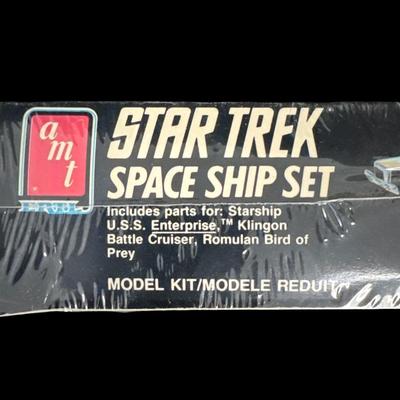 AMT Star Trek Space Ship Model Kit
