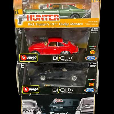 1:24 Scale Diecast Car Assortment
