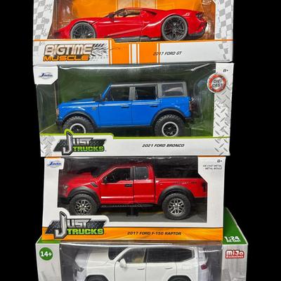 1:24 Scale Diecast Assortment