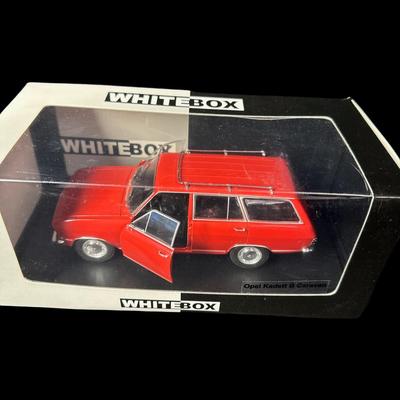 Whitebox 1:24 Scale Diecast Assortment