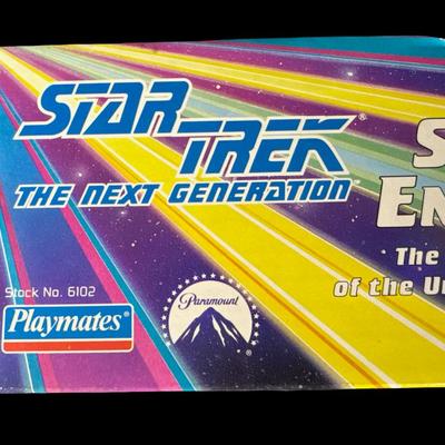 Playmates Collector’s Edition Star Trek: The Next Generation Starship Enterprise NCC-1701-D Toy