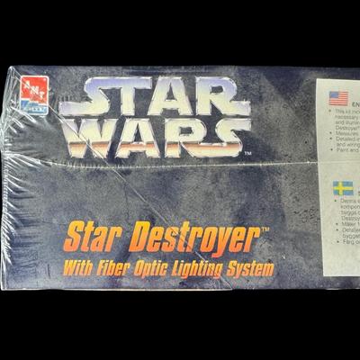 AMT/ERTL Star Wars Star Destroyer Model Kit