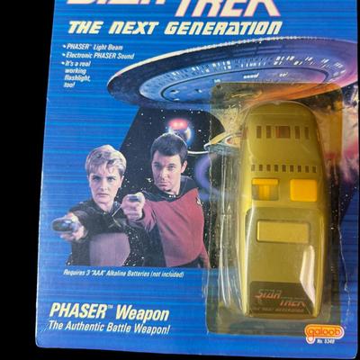 Vintage Star Trek Assortment Including Collector Plates