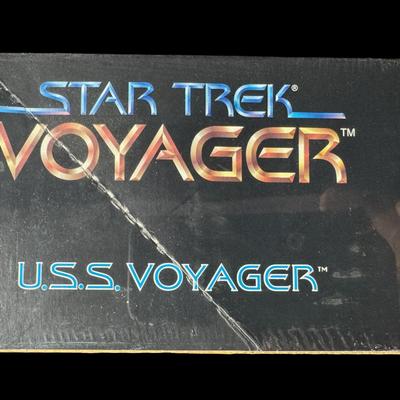 Monogram Star Trek Voyager Model Kit