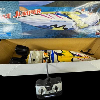 Radio Shack “Wave Jumper” Radio Control Boat