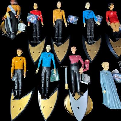 Star Trek: Next Generation Action Figure Assortment with Stands