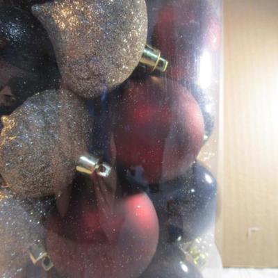 Sale Photo Thumbnail #54: Deep red, burgundy & gold, See pictures