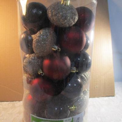 Sale Photo Thumbnail #51: Deep red, burgundy & gold, See pictures