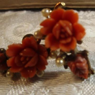 Sale Photo Thumbnail #60: Coral & pearl look, see pictures