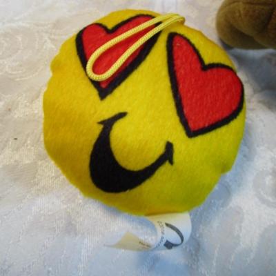 Sale Photo Thumbnail #93: Wily Coyote, Odie, reindeer, monkey, sock monkey, dog, stuffed Smiley , kangaroo & dog puppets