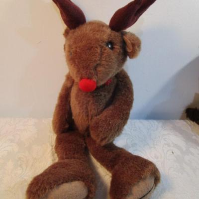 Sale Photo Thumbnail #99: Wily Coyote, Odie, reindeer, monkey, sock monkey, dog, stuffed Smiley , kangaroo & dog puppets