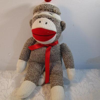 Sale Photo Thumbnail #102: Wily Coyote, Odie, reindeer, monkey, sock monkey, dog, stuffed Smiley , kangaroo & dog puppets