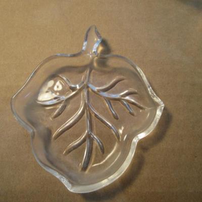 Sale Photo Thumbnail #338: large is 6-1/4" x 6-3/4", small are 3-3/4" x 2-3/4", and 3-1/2"  x 3-1/4" without stems, See pictures