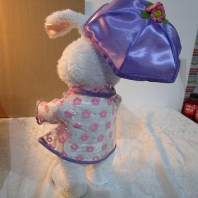 Sale Photo Thumbnail #609: Takes 3  AA batteries not included, Sings "Raindrops Keep Fallin' on My Head", 12" tall without ears, See pictures