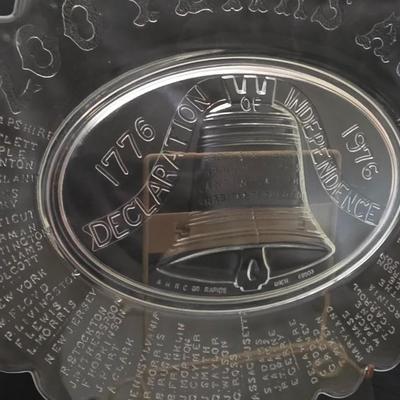 Vintage 1976 Bicentennial Liberty Bell Glass Platter – Commemorative “1776–1976 Declaration of Independence” Collector Serving Tray