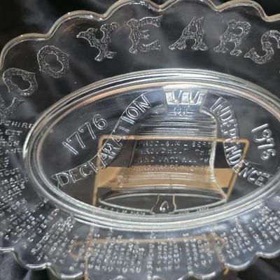 Vintage 1976 Bicentennial Liberty Bell Glass Platter – Commemorative “1776–1976 Declaration of Independence” Collector Serving Tray