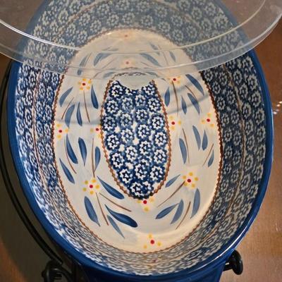 Temp-tations Old World Blue 2.5 Qt Oval Baker w/ Lid & Wire Rack – By Tara