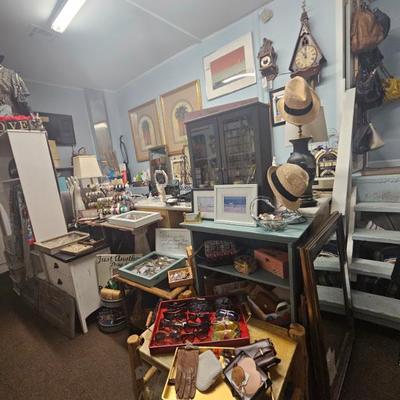 Sale Photo Thumbnail #959