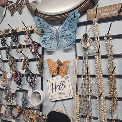 Sale Photo Thumbnail #1022