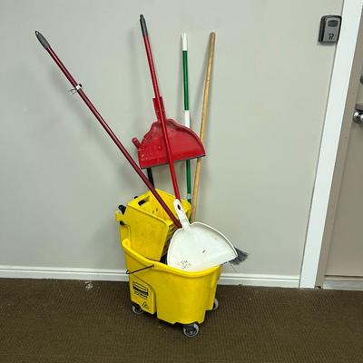 Sale Photo Thumbnail #362