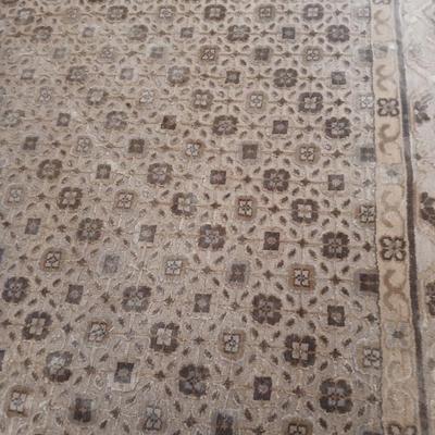 Oriental wool rug, dining room 10 x 12