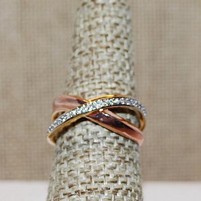 Size 7 Triple Colored Bands Ring Including Rose Gold, Silver and Gold with Row of Small Clear Stone Accents (4.1g)