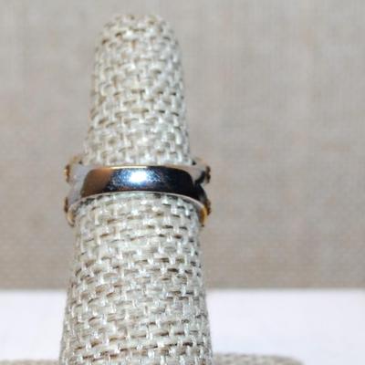 Size 5¼ Vintage Style Two-Tone TURTLE Ring with Green Polymer Shell & Accents Stones on a Silver Tone Band (5.3g)