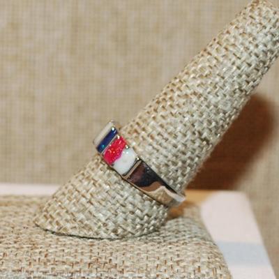 Size 9½ Red, White & Blue Enamel Style Ring on a Silver Tone Band (4.0g)