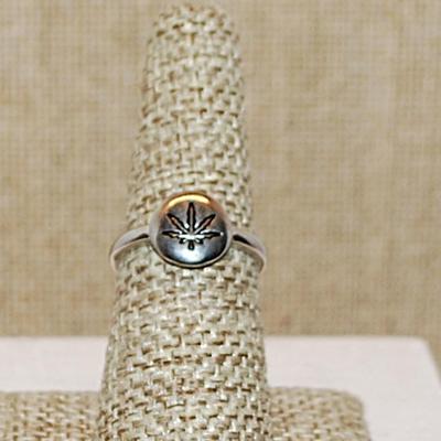 Size 7 Marked .925 "Marijuana" Leaf Ring on a Silver Band (2.3g)
