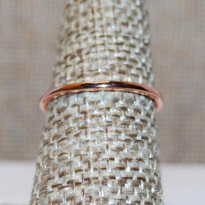 Size 5½ Delicate Red Rectangle Stone Ring with Small Side Accents on a Rose Gold Band (1.2g)