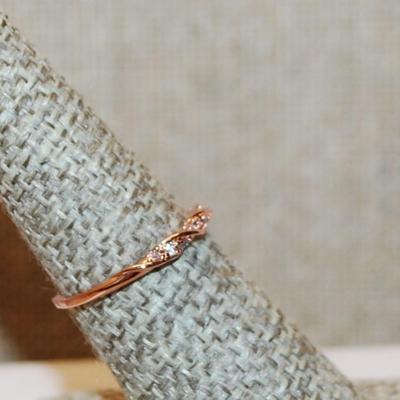 Size 7¼ Delicate Swirls Intertwined Ring with Clear Stones and ROSE GOLD Band (1.3g)