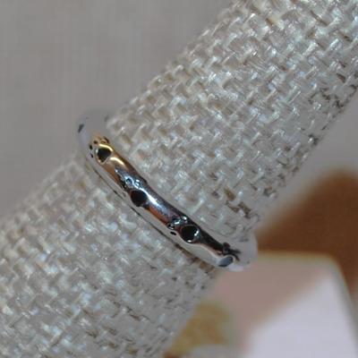 Size 7½ "Doggie Paw Prints" Ring with a Silver Tone Band (1.7g)