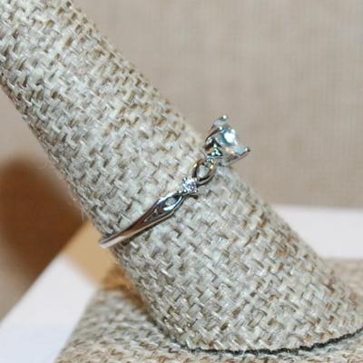 Size 7½ Very Light Blue Small HEART Stone Ring with Loops & Stone Accents on a Silver Tone Band (1.6g)